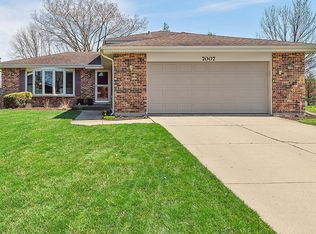 7007 Ticonderoga Rd, Downers Grove, IL 60516