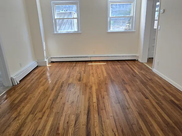 (undisclosed Address), Dobbs Ferry, NY 10522