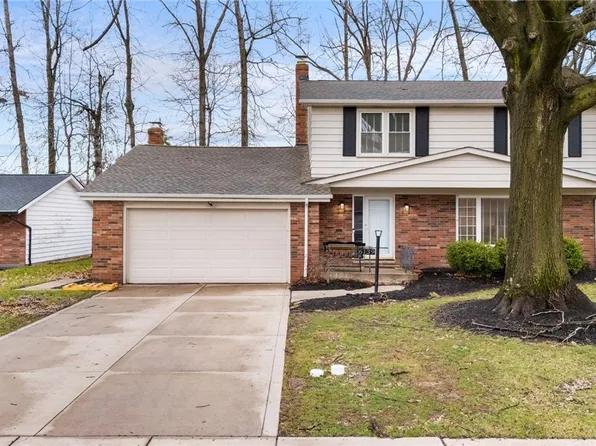 6139 Saint Joseph Dr, Seven Hills, OH 44131