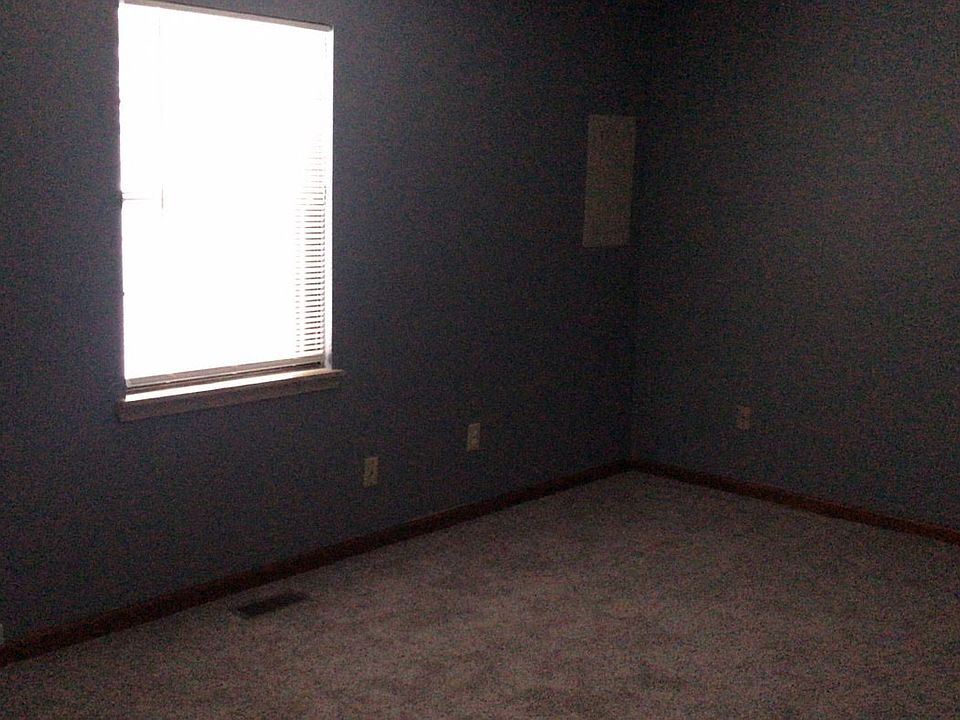 1st image of 3935 Sherman Towne Dr