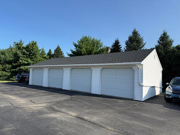 3rd image of 28 Meadow View Lane #28