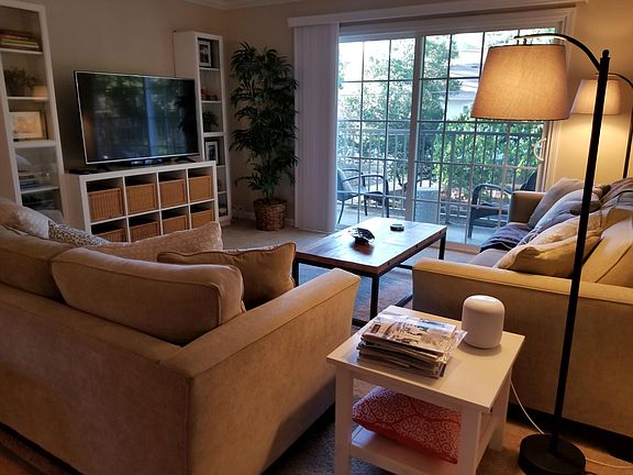 5th image of 55 Pennsylvania Ave APT 4