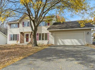 3574 Tara Ln, Woodbury, MN 55125