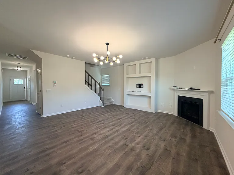 1121 Tilburn Ter — Photo 20