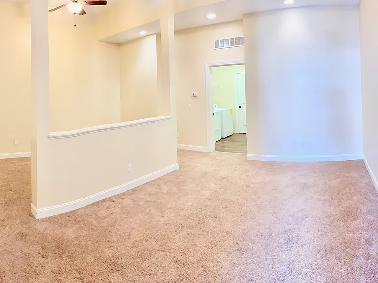 107 Trescott Ln — Photo 3
