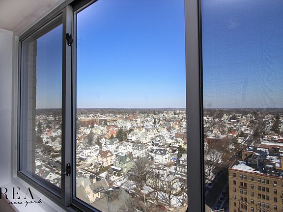 5th image of 30 Park Ave APT 6L