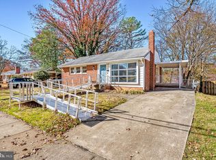 8416 Ravenswood Rd, Hyattsville, MD 20784