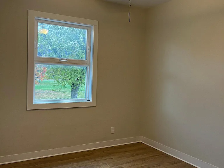 391 Forest Ave #2 — Photo 9