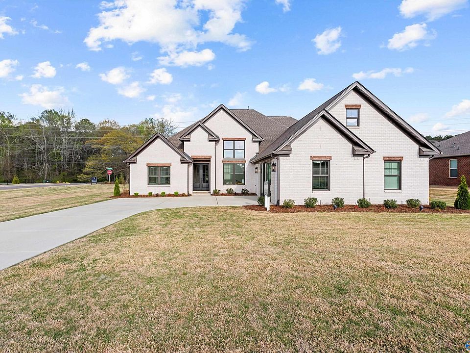 1st image of 17592 Carillon Dr