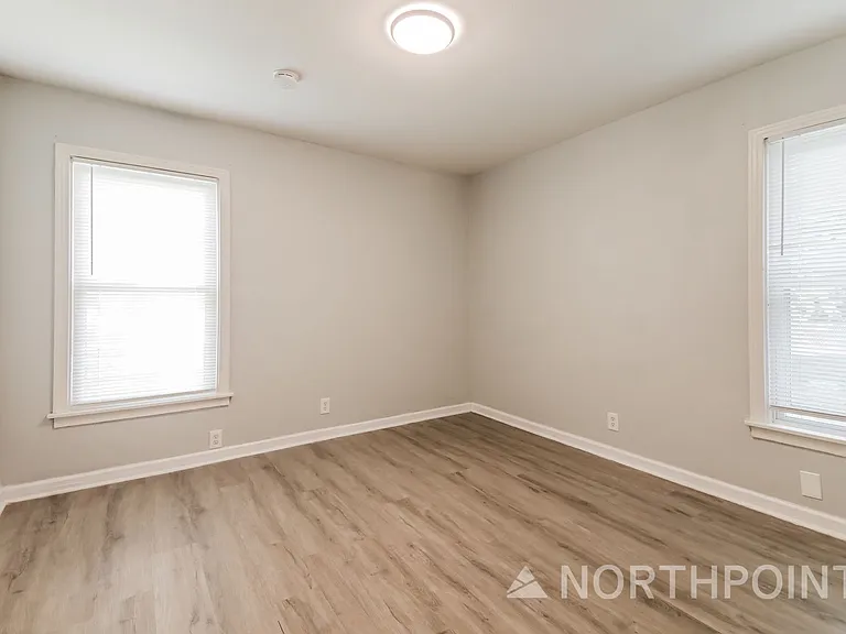 2118 Norwood Dr — Photo 12
