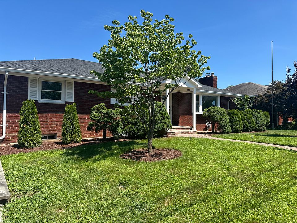 2nd image of 2-15 30th St