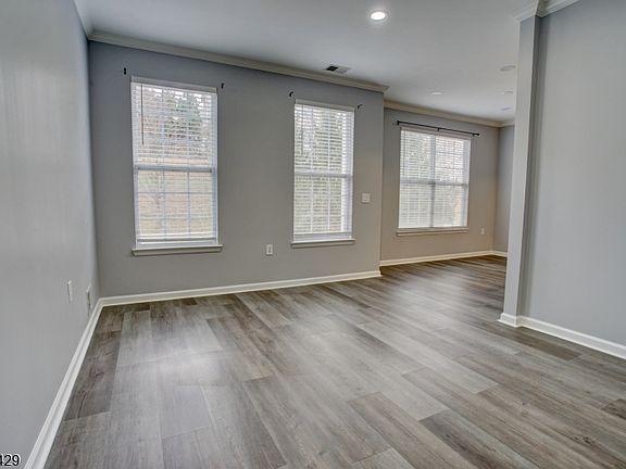 5th image of 15 Conover Ter