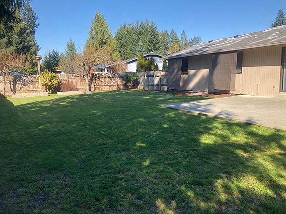 4th image of 12014 218th Avenue Ct E
