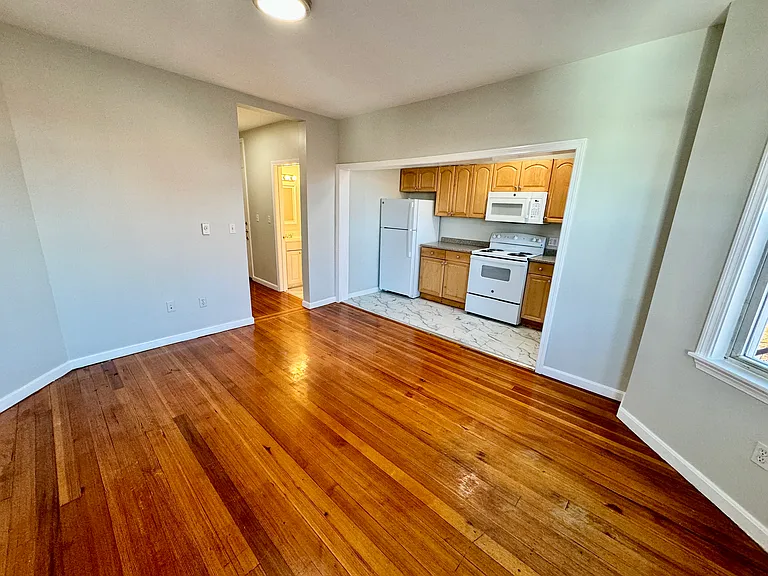 20 Huss Ct #404 — Photo 4