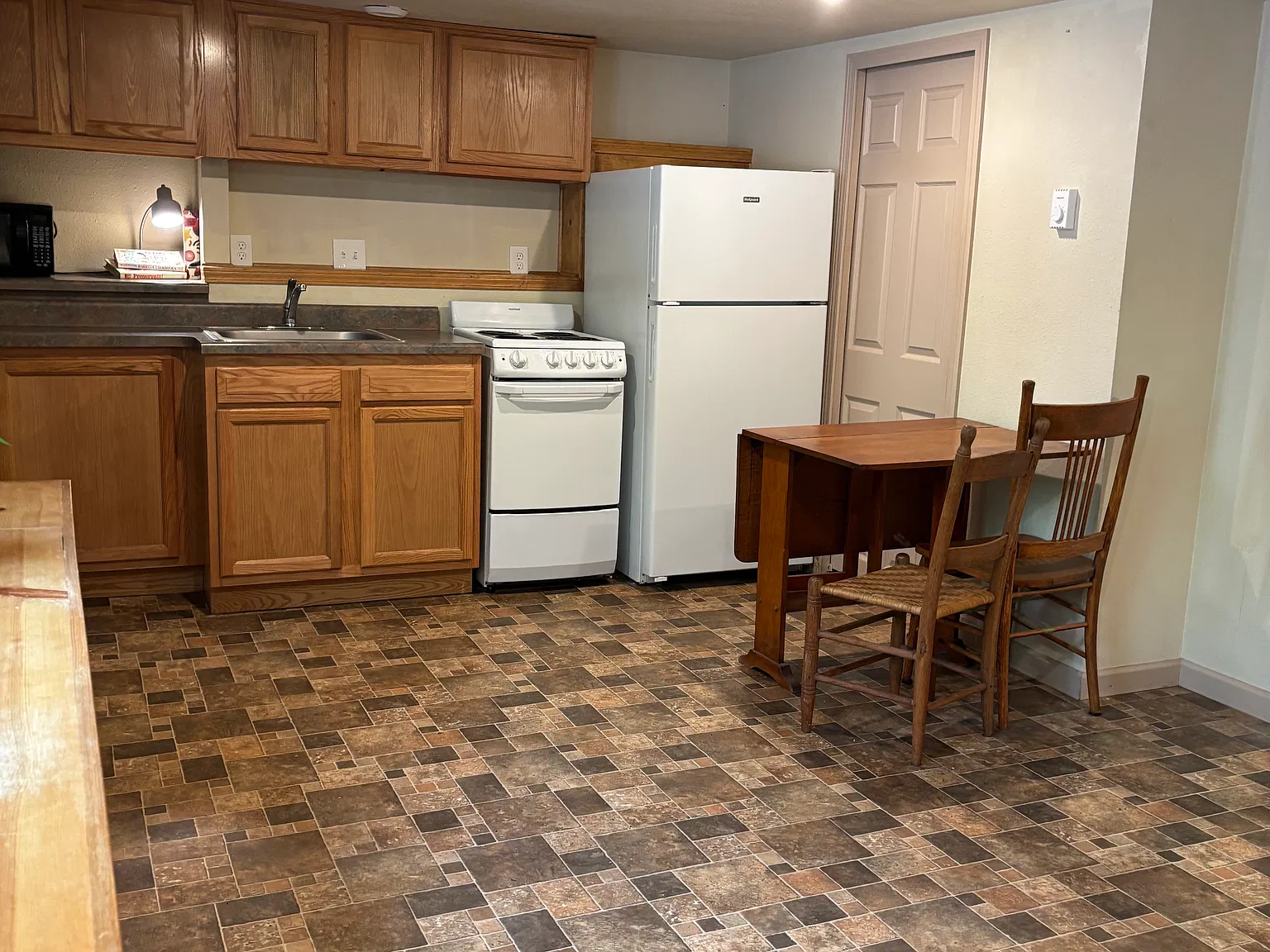37 Minnehaha Ave — Photo 2