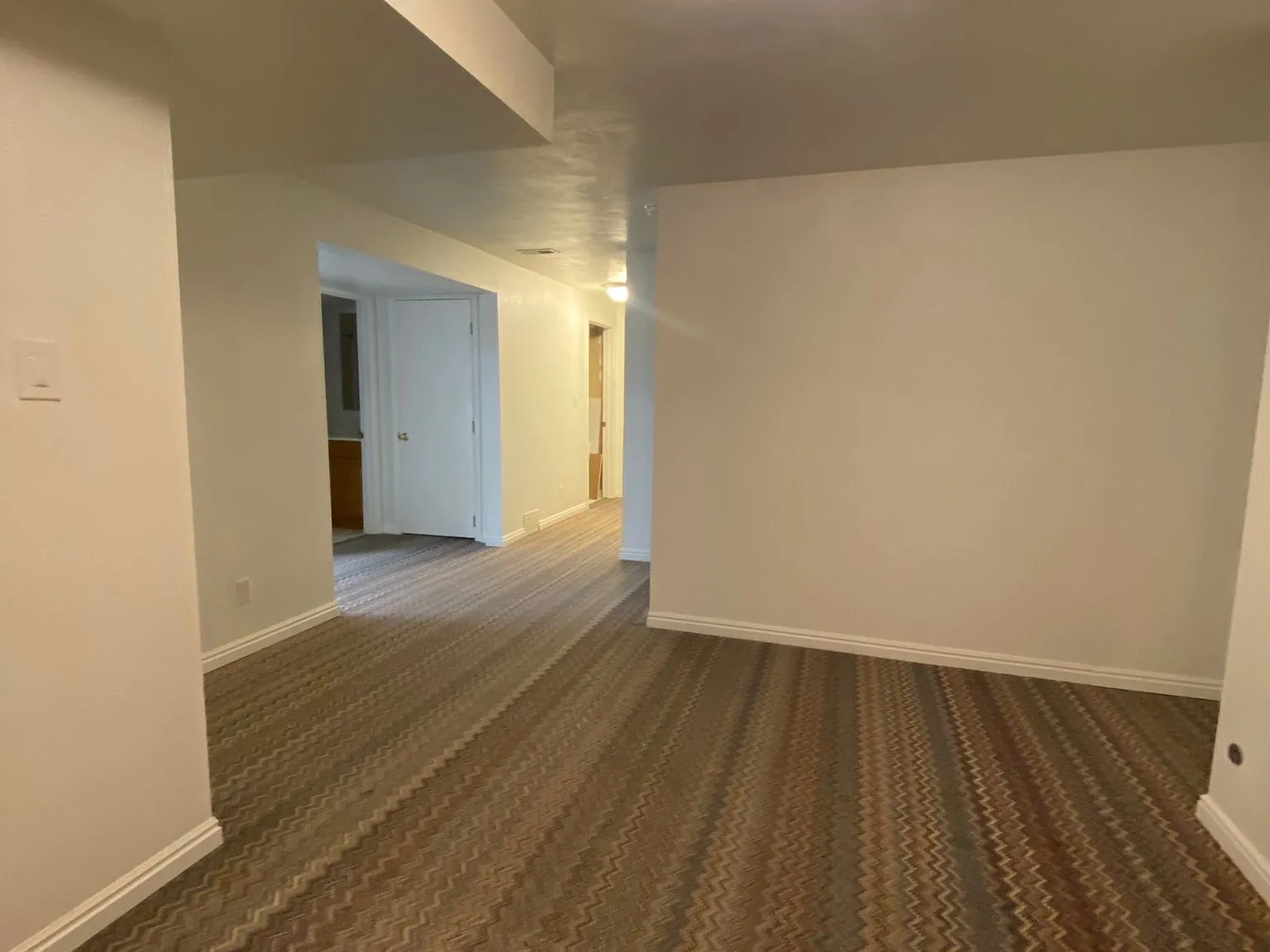 3 bedroom 1 bathroom basement for rent — Photo 4