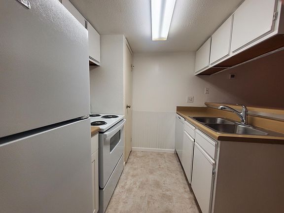 3rd image of 9100 Martin Luther King Jr St #307