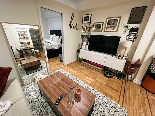 Rented by Apartment Luxe Realty Group, Inc | media 19