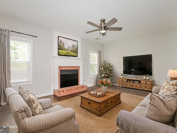 4th image of 7340 Lanier Cove Ct