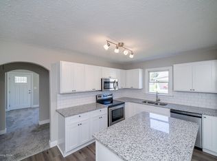 1839 Lower Hunters Trce, Louisville, KY