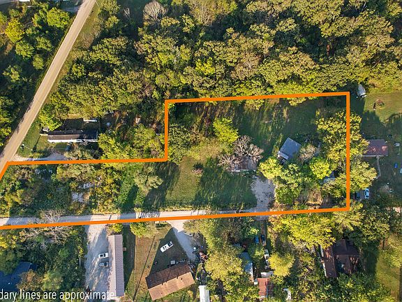 3rd image of 622 Shorty Hill Rd