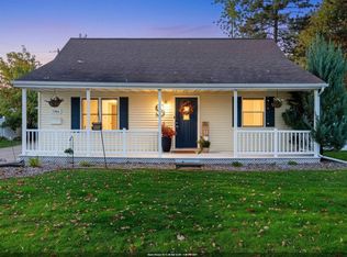 1306 S Riverdale Dr, Appleton, WI 54914