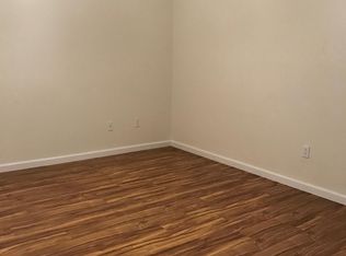 989 Robin Ct, Hanford, CA