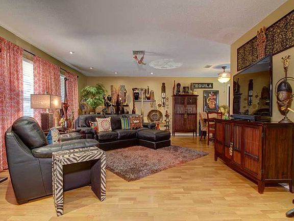 3rd image of 13581 Del Prado Dr S