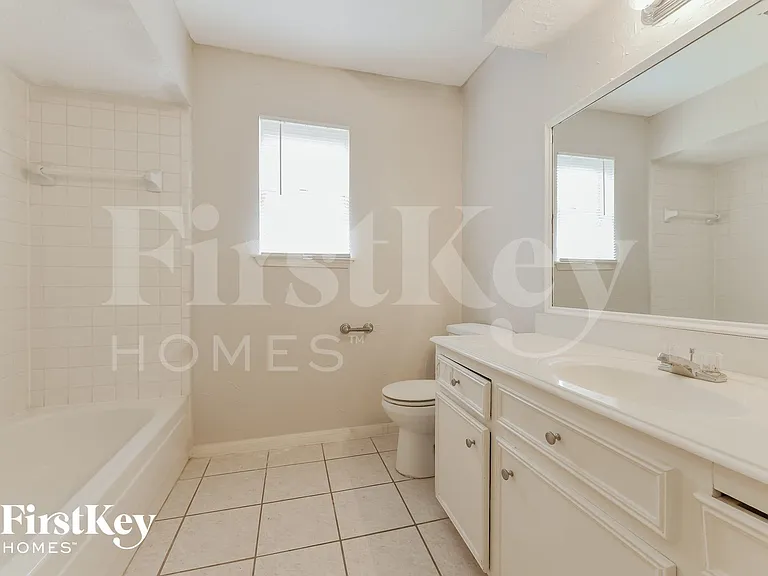 2506 Rambling Brook Dr — Photo 13
