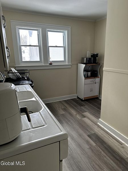 5th image of 6 Alexander Street