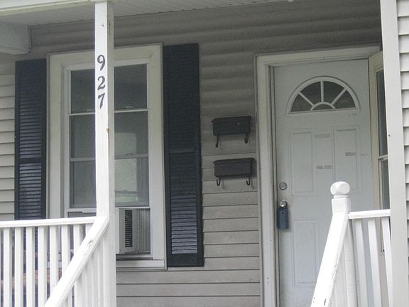 2nd image of 927 Washington Ave