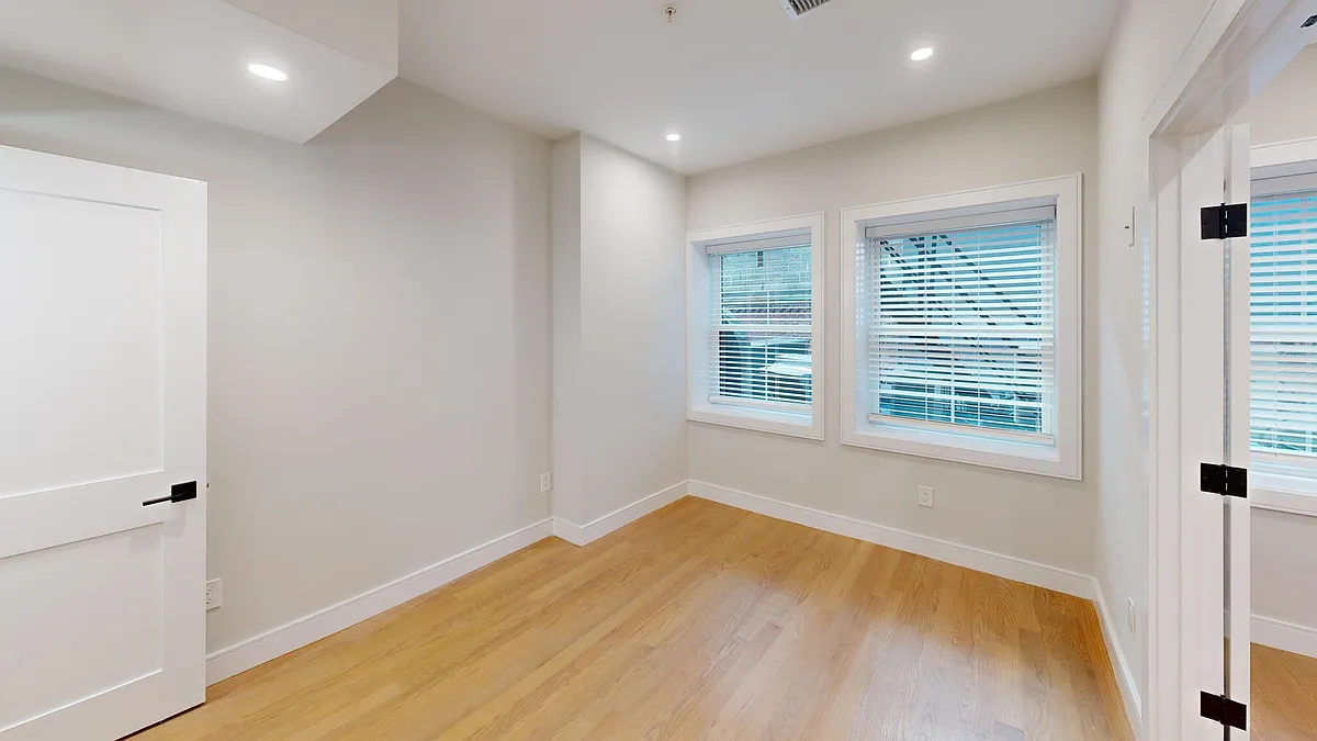Building Photo - 230 Tremont St #1L