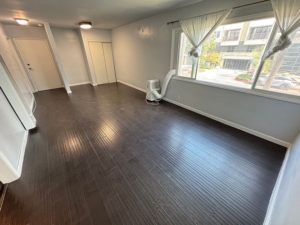 1st image of 525 S Kingsley Dr APT 16