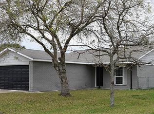 237 Austin St, Holiday Lakes, TX 77515