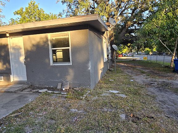 2nd image of 2022 11th St W