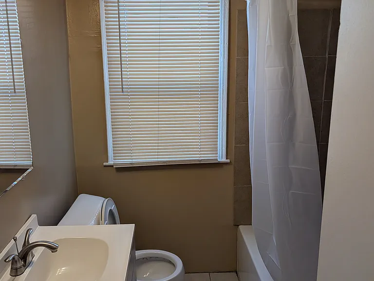 Bath rm
