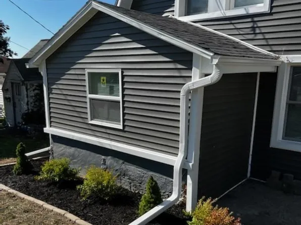 2749 Beverly Ave, Dubuque, IA 52001