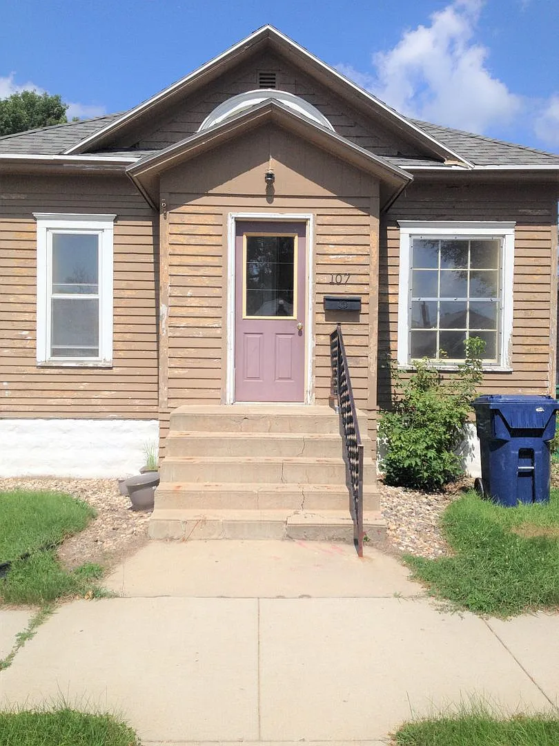 2 bed 1 bath House — Photo 1