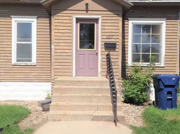 107 4th Ave SE, Watertown, SD 57201
