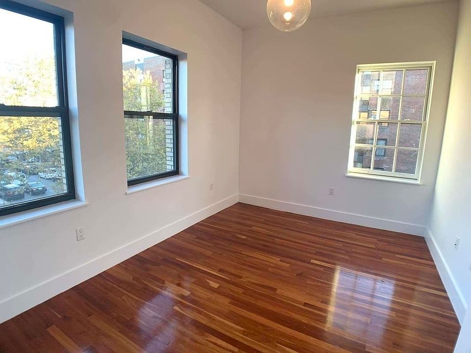1st image of 180 Bainbridge St #B5