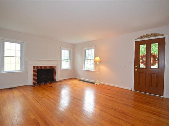 2nd image of 4261 Orchard Ln