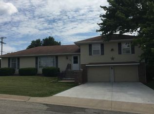 1509 Debbie Ln, Marysville, KS 66508