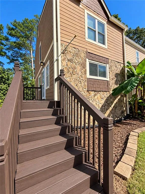 2 bed, 3.0 bath, 1080 sqft, $1,730 — Photo 2