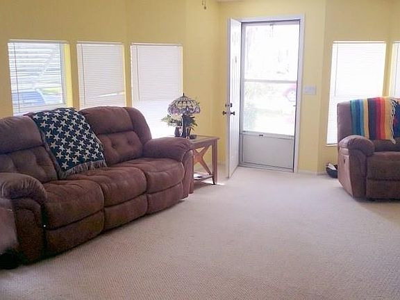 3rd image of 612 Dolphin Cir