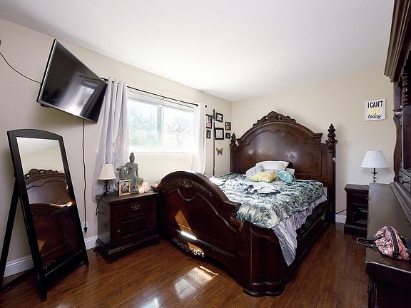 5th image of 4728 Greenholme Dr APT 4