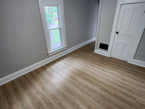 5th image of 147 Wallace St