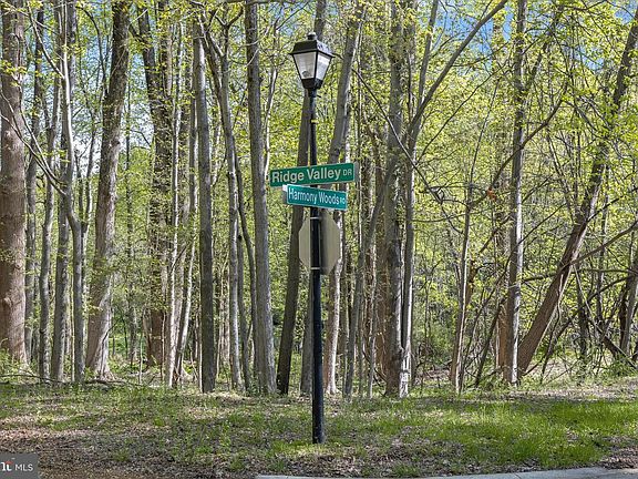 5th image of 2204 Harmony Woods Rd