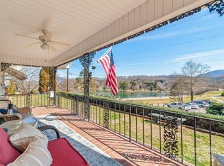 741 Golf Course Rd, Waynesville, NC 28786