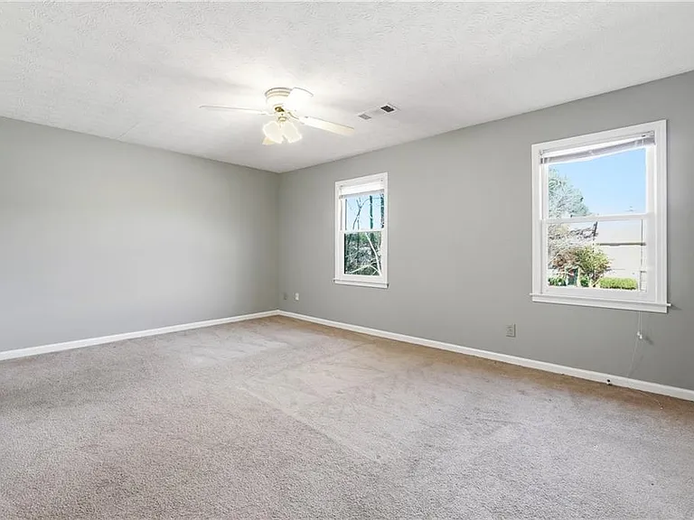 6148 Winfield Ct — Photo 14