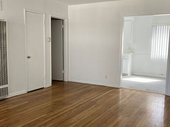 3rd image of 4410 W Mlk Blvd APT 218